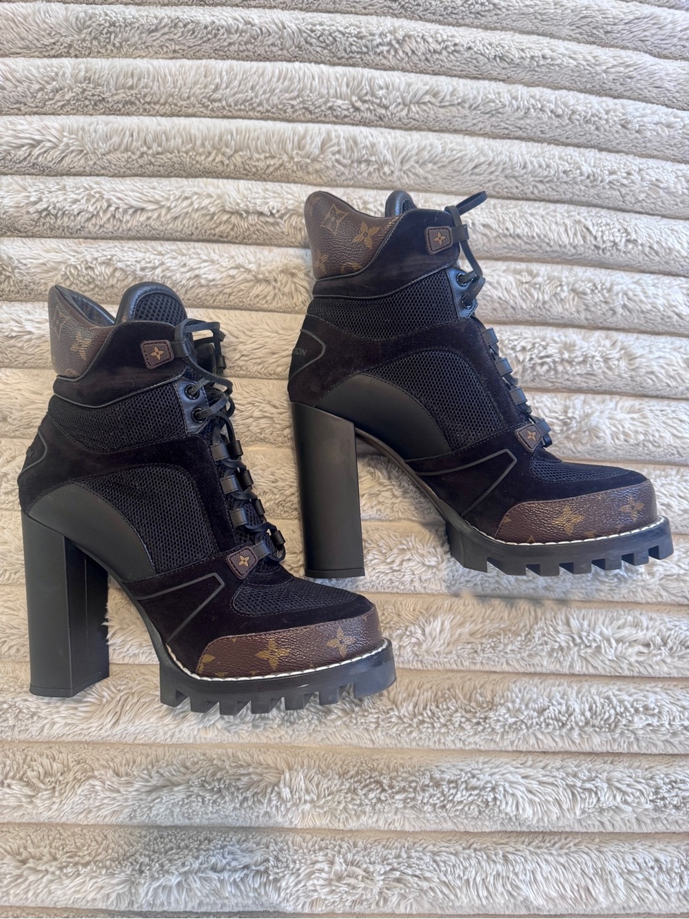 Louis Vuitton Black Mesh & Monogram Platform Lace-Up Heeled Boots 41 10/10.5 US - Picture 3 of 10